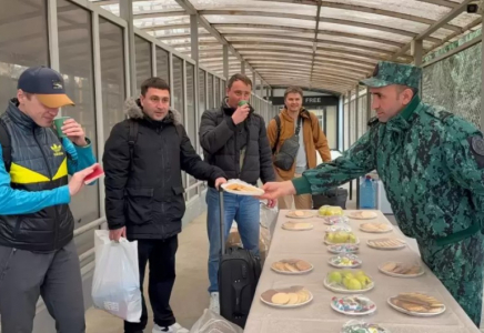 Әзербайжан Ираннан эвакуацияланған қазақстандыққа көмектесті