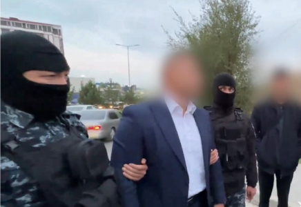 Шымкентте жүргізуші куәлігін заңсыз берумен айналысқан қылмыстық топ әшкереленді