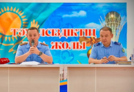 ​Әрбір өтініш бақылауда: Шымкент полициясының бастығы Тұран ауданының тұрғындарымен кездесті