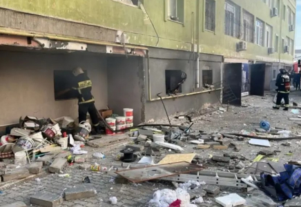 Ақтаудағы көпқабатты үйдің жертөлесінде жарылыс болып, адамдар зардап шекті