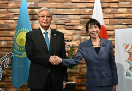 Мемлекет басшысы Жапонияның Премьер-министрі Санаэ Такаичимен келіссөз жүргізді