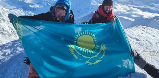 Қазақстандық әскери альпинистер Солтүстік Американың ең биік шыңын бағындырды