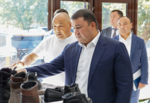 ТҮРКІСТАН: Облыс әкімі Арыстағы кәсіпорындарды аралады