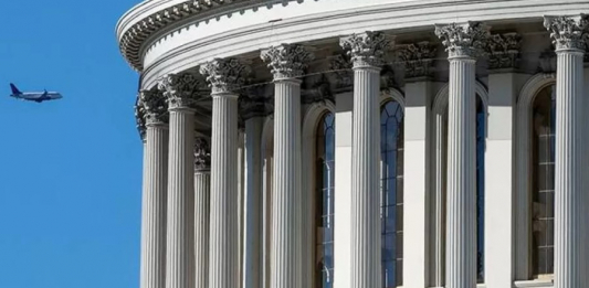 АҚШ-та ең ұзаққа созылған шатдаун аяқталды