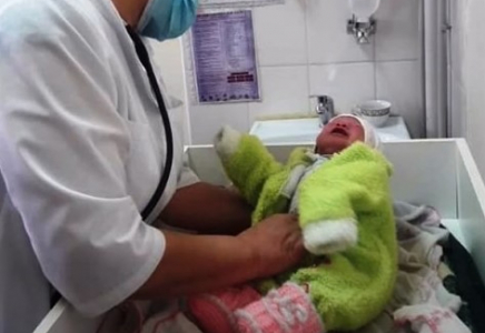 Шымкентте ​​АИТВ-мен өмір сүретін әйел дені сау сәбиді дүниеге әкелді