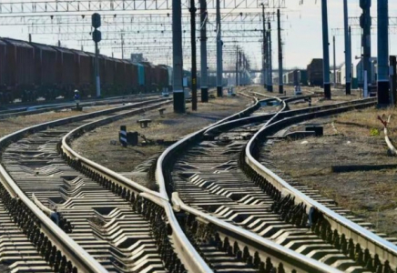 Жетісу облысында ер адам пойыз астына түсіп кетті