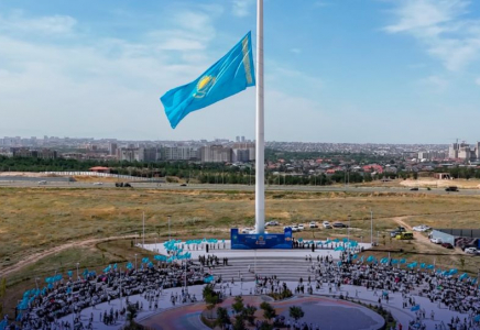 ​ШЫМКЕНТТЕ МЕМЛЕКЕТТІК РӘМІЗДЕР КҮНІ САЛТАНАТТЫ ТҮРДЕ АТАП ӨТІЛДІ