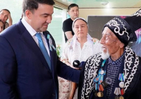 Нұралхан Көшеров ғасыр жасаған ардагердің шаңырағына барып, арнайы құттықтады