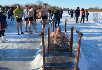 Крещение мерекесінде мұсылмандарға суға түсуге бола ма? Дін өкілдерінің пікірі