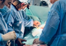 Әйелі күйеуіне бір бүйрегін берді: Шымкентте кезекті бүйрек трансплантациясы сәтті өтті