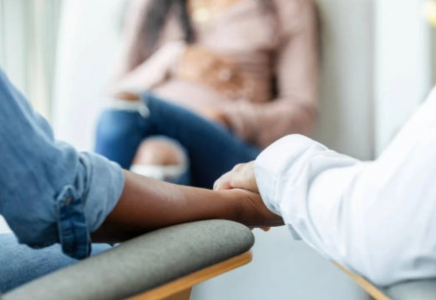 Қазақстандық жұп суррогат анадан бас тартып, сот арқылы ақшасын өндірмек болды