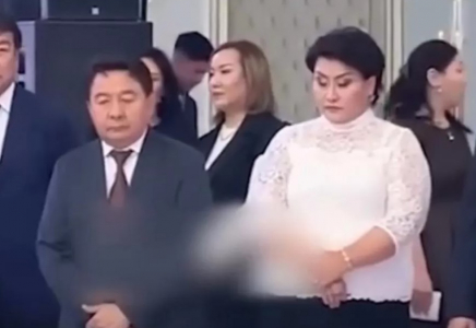 Пара алғаны үшін сотталған бұрынғы шенеунік Бақытгүл Хаменова тойда көрінді Пара алғаны үшін сотталған бұрынғы шенеунік Бақытгүл Хаменова тойда көрінді