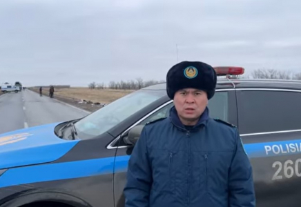 Ақтөбе облысында 49 жолаушы мінген автобус аударылып қалды: 5 адам сол жерде көз жұмды (видео)