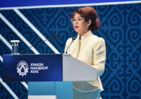 Аида Балаева Қазақ ұлттық драма театрын 100 жылдық мерейтойымен құттықтады