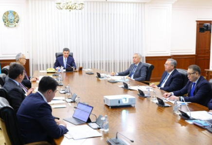 Олжас Бектенов инвестиция тарту жүйесін жетілдіру мәселелері жөнінде кеңес өткізді
