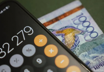 Ақша аударымдары және QR-код: қазақстандық банктер маусымнан бастап ережелерді өзгертеді