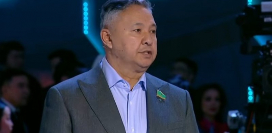 Азат Перуашев Конституцияға енгізілетін өзгерістер туралы: көп нәрсе азаматтардың өздеріне байланысты болады