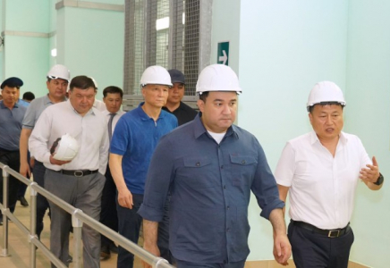 Түркістан облысының әкімі су нысандарын әуеден бақылап, Шардараны ауыз сумен қамту жоспарымен танысты 
