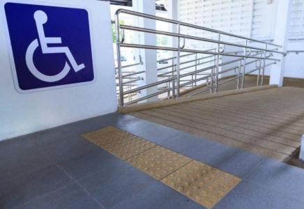 Қазақстанда 27 мыңнан астам нысан мүгедектігі бар адамдар үшін бейімделген