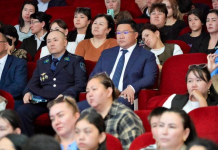 ТҮРКІСТАН: Кентауда бала тәрбиесі тақырыбында келелі кездесу өтті