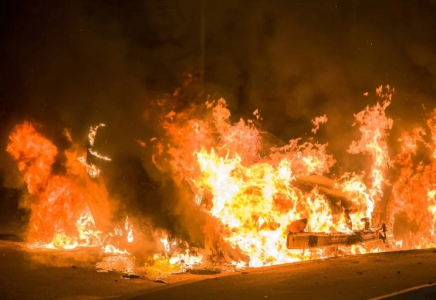 ​Дубайдағы АҚШ консулдығы маңынан өрт шықты