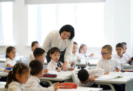 ​Жаңа жылда мұғалімдерге жаппай сыйақы беріле ме — министрлік жауабы