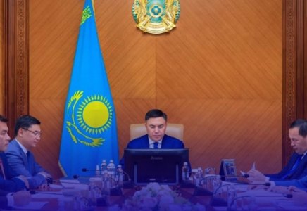 ​АППАРАТ ОТЫРЫСЫ: Шымкентте күн тәртібіндегі ең өзекті мәселелер талқыланды