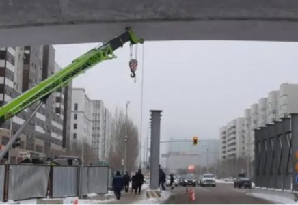 Елордадағы LRT құрылысында кран құлады