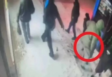 Астанада автобусқа мінген оқушы қызды шетел азаматы тонаған