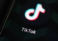 ​Нұрлан имам TikTok-та дем салатындарды сынады