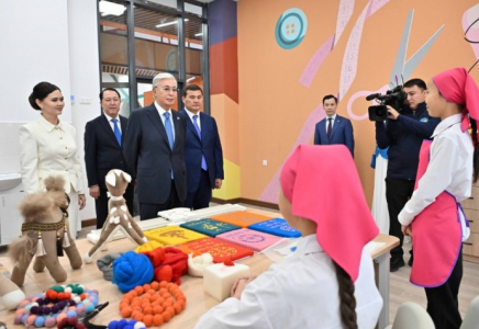 Мемлекет басшысы «Сыр жұлдыздары» шығармашылық-инновациялық академиясының қызметімен танысты Мемлекет басшысы «Сыр жұлдыздары» шығармашылық-инновациялық академиясының қызметімен танысты