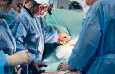 Әйелі күйеуіне бір бүйрегін берді: Шымкентте кезекті бүйрек трансплантациясы сәтті өтті