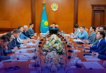 Қала бюджетінің орындалуы, әлеуметтік маңызы бар азық-түлік тауарларының бағасын тұрақтандыру: Шымкентте аппарат отырысы өтті