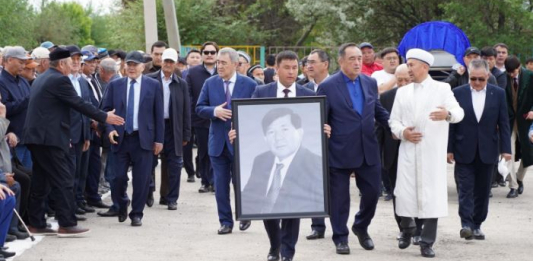 Түркістандықтар Мұхтар Шахановты ақтық сапарға шығарып салды