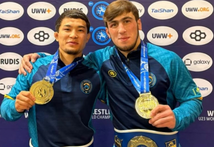 Қазақстандық екі балуан АҚШ-та өткен U23 әлем чемпионатында алтын медаль жеңіп алды