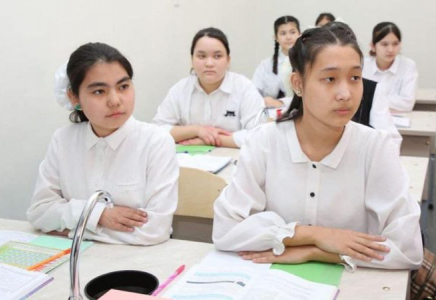 Балаларды шетелге рұқсатпен жіберу: Білім министрлігі тыйым салынатын жағдайларды түсіндірді