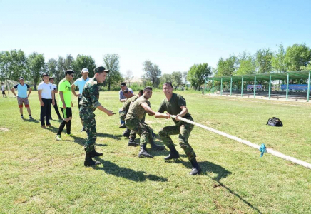 ​Отырарда  Мемлекеттік қызметшілер күні ұлықталды